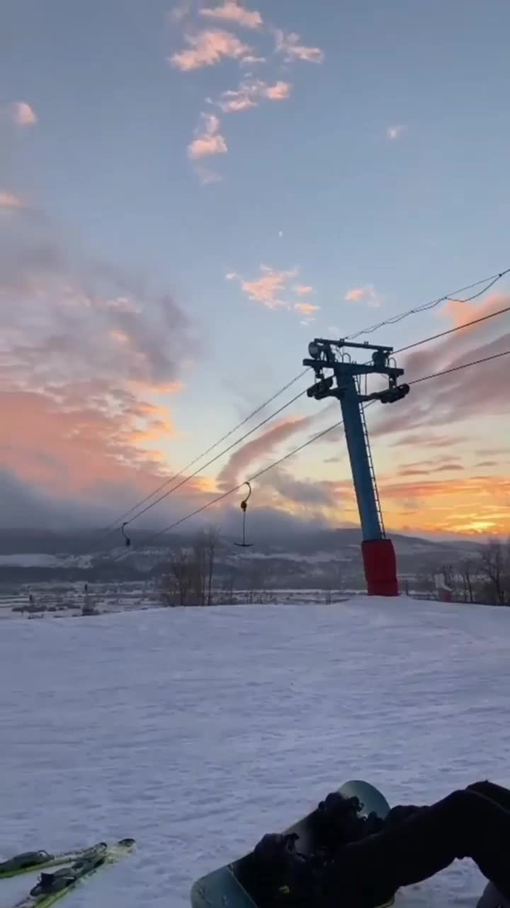 Прокат лыж на горнолыжке Склон